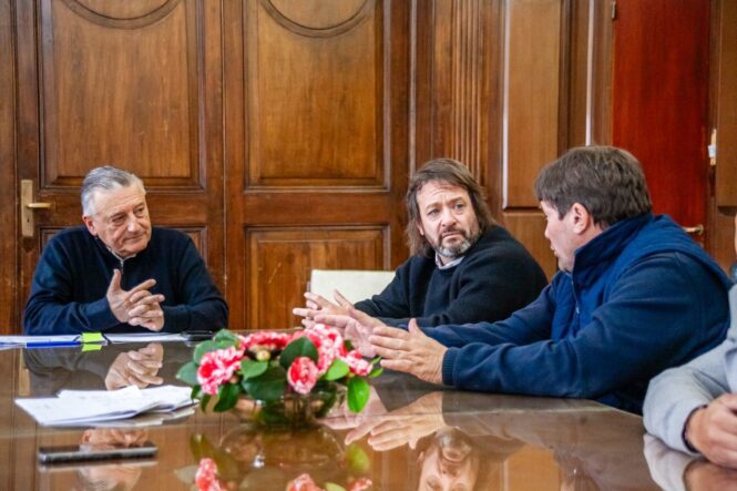 EL INTENDENTE GELENÉ RECIBIÓ AL DIRECTOR PROVINCIAL DE EDUCACIÓN FÍSICA, LEONARDO TRONCOSO