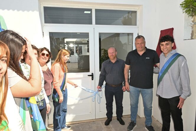 Junto a la comunidad educativa, Walter Wini inauguró la ampliación de la Secundaria N°1 en Santa Clara