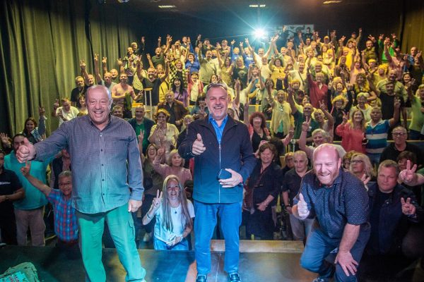 El ‘Gato’ Sylvestre presentó su libro en Mar Chiquita: «Pepe Mujica vive y pregona una humildad única»